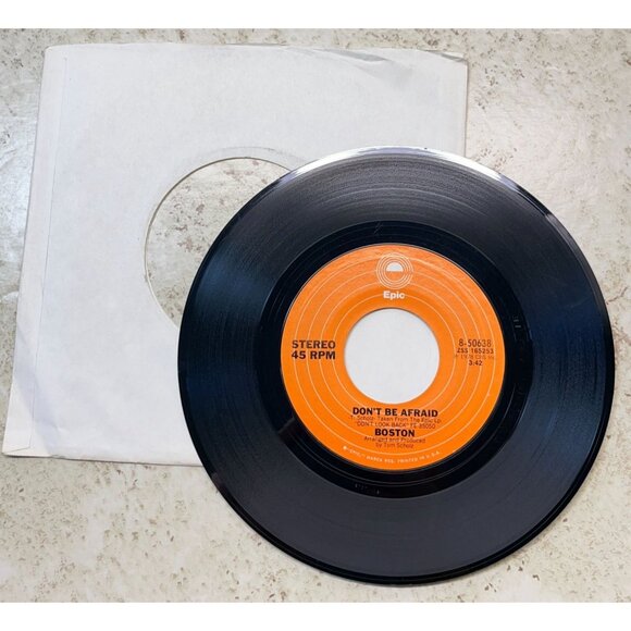 Boston Don't Be Afraid / A Man I'll Never Be 45 Epic 8-50638 1978 - Picture 3 of 6